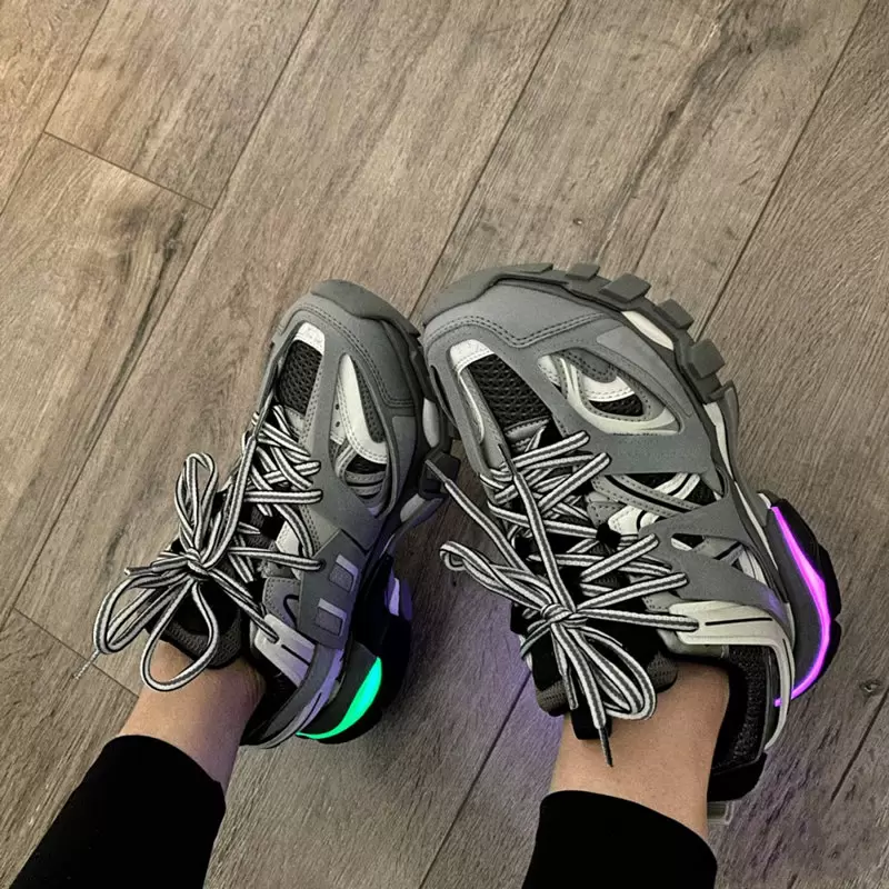 Balencigas Balencaigaity Paris 3.0 Track s Luminous Runners Shoes Men Women Originals Yellow Pink Black Sport Casual Shoe Fashi Fqg
Balencigas Balencaigaity Paris 3.0 Track s Luminous Runners Shoes Men Women Originals Yellow Pink Black Sport Casual Shoe Fashi Fqg