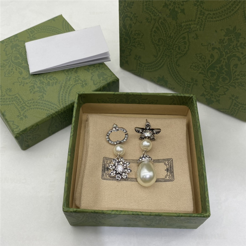 Flower Flash Diamond Earrings Women Charm Pendant Studs Ladies Crystal Pearl Danglers Floral Studs With Box
Flower Flash Diamond Earrings Women Charm Pendant Studs Ladies Crystal Pearl Danglers Floral Studs With Box