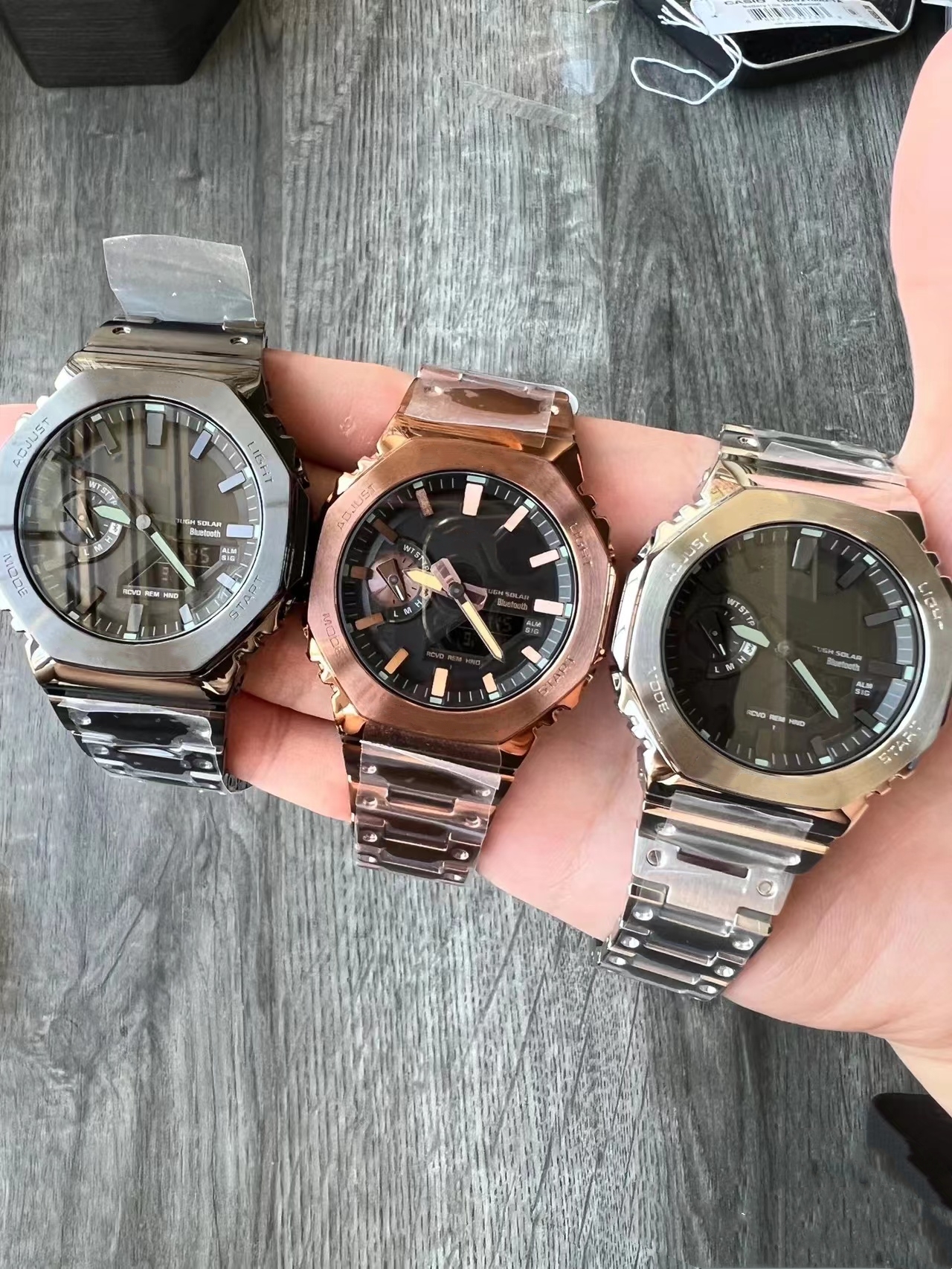 Men's sports oak watch digital Iced Out Watch alloy ultra-thin LED dial waterproof steel band folding buckle detachable assembly full function
Men's sports oak watch digital Iced Out Watch alloy ultra-thin LED dial waterproof steel band folding buckle detachable assembly full function