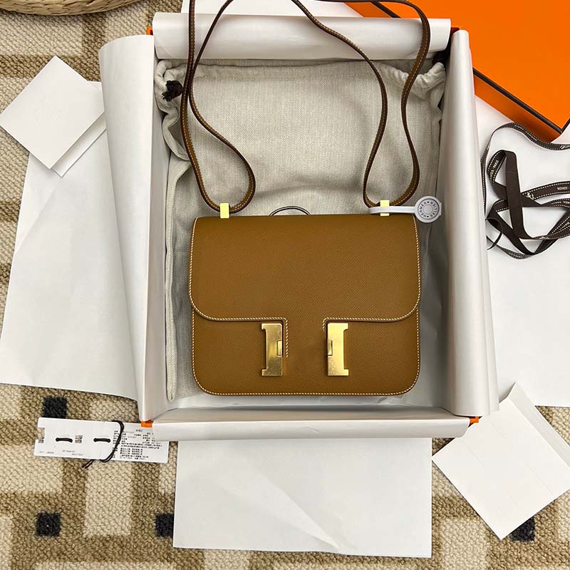 Luxury Handbag Shoulder Bag Designer Leather Ladies Letter Simple and versatile casual bag diagonally across small square bags First choice for ladies going out, Brown
Luxury Handbag Shoulder Bag Designer Leather Ladies Letter Simple and versatile casual bag diagonally across small square bags First choice for ladies going out, Brown