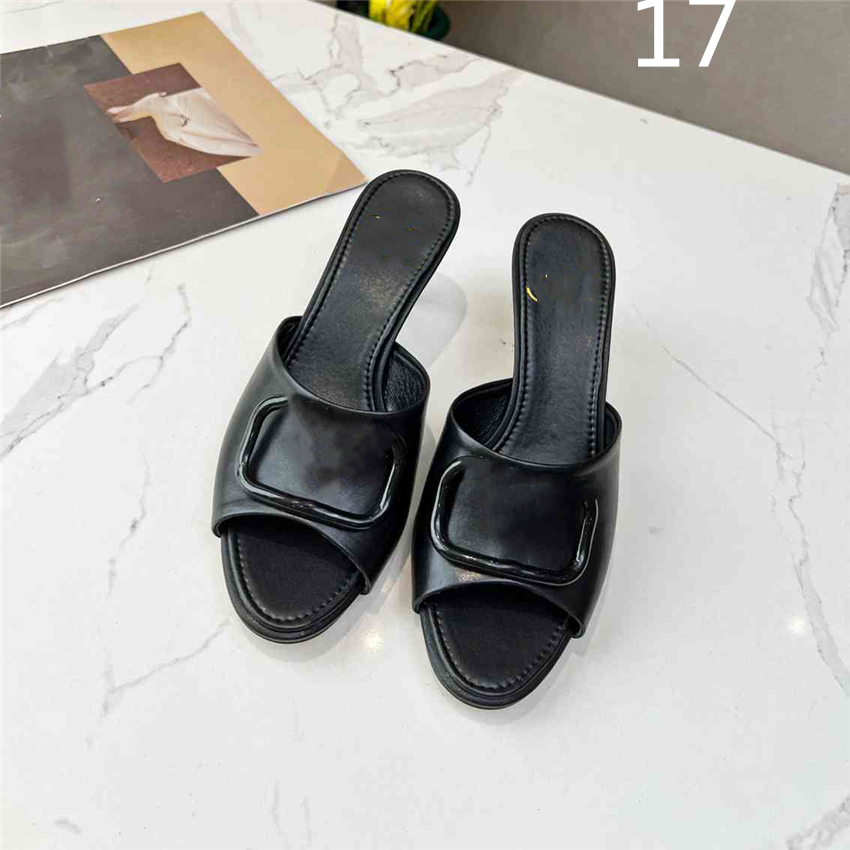 Fashion Dress 2023 Shoes Valentinoity Women Leather High Heel Metal Buckle Letter Wedding Party Business Casual Flat Shoes 04-03 54H0 54H0 6XBM
Fashion Dress 2023 Shoes Valentinoity Women Leather High Heel Metal Buckle Letter Wedding Party Business Casual Flat Shoes 04-03 54H0 54H0 6XBM