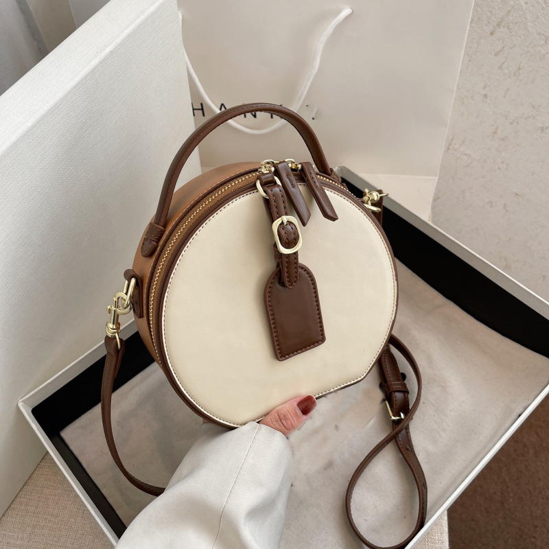 Luxury designer bag tote bag messenger bag black round crossbody bag fashion style same pattern casual lightweight handbag Suitable as a gift for a friend lover, 60910-2
Luxury designer bag tote bag messenger bag black round crossbody bag fashion style same pattern casual lightweight handbag Suitable as a gift for a friend lover, 60910-2