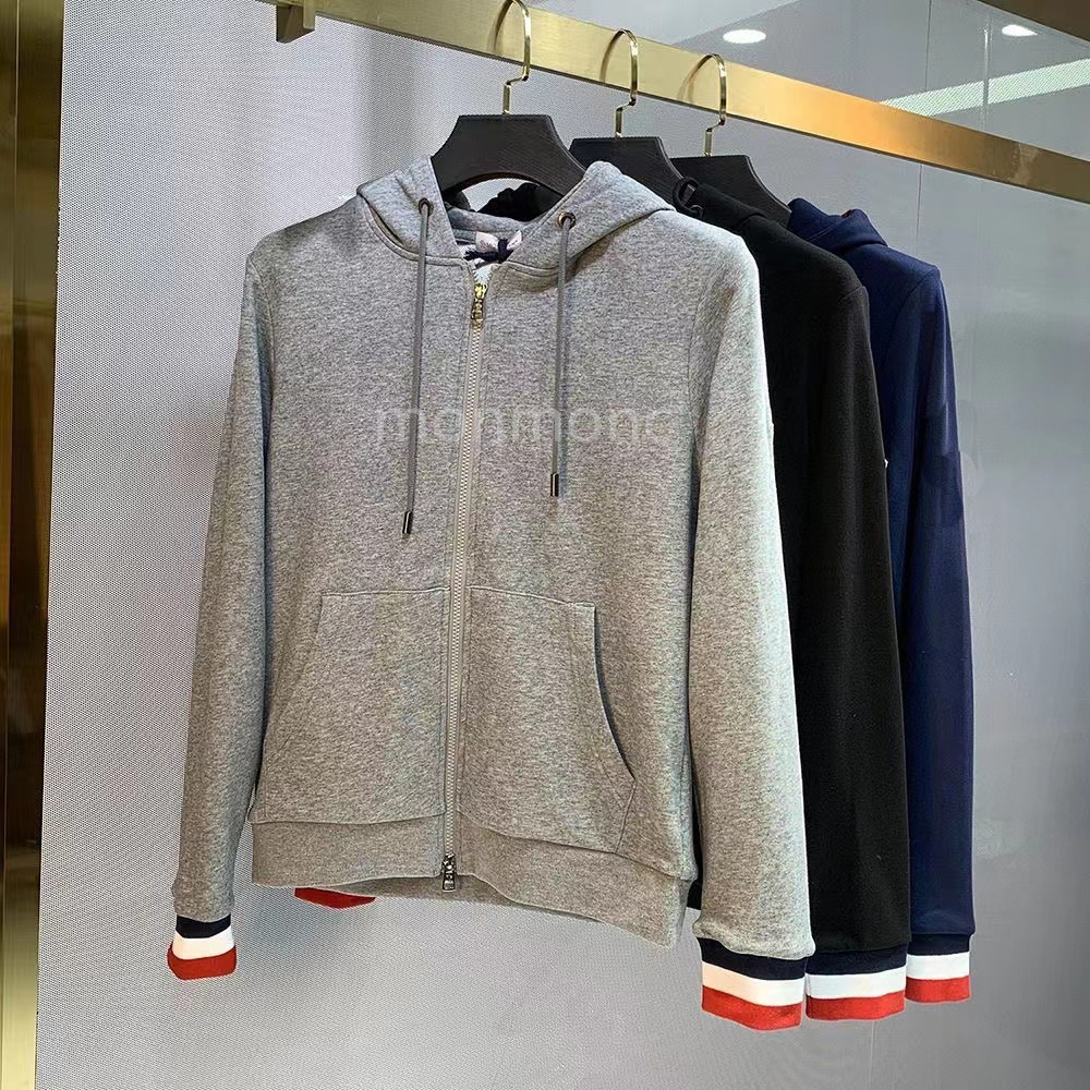 Designer France Mens Hoodies fashion Letter Brand women Luxury armband hooded Sweatshirt Casual Street Hoodie, Gray
Designer France Mens Hoodies fashion Letter Brand women Luxury armband hooded Sweatshirt Casual Street Hoodie, Gray