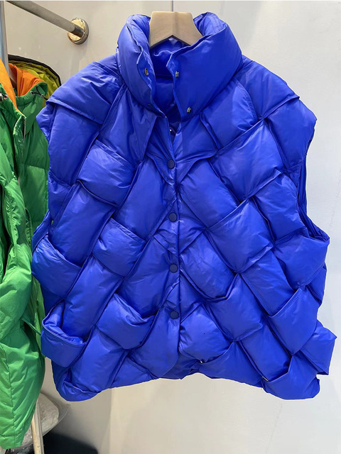 Women's Vests Lagabogy Top Quality Winter Women High Street Knitted 90% White Duck Down Sleeveless Vest Female Loose Warm Puffer Jacket 230111