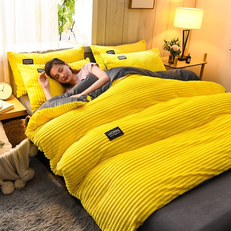 Bedding sets Solid Color Velvet Duvet Cover Winter Warmth Thick Set Double Quilt Twin Queen King Comforter 150x200 230110, Blue
Bedding sets Solid Color Velvet Duvet Cover Winter Warmth Thick Set Double Quilt Twin Queen King Comforter 150x200 230110, Blue