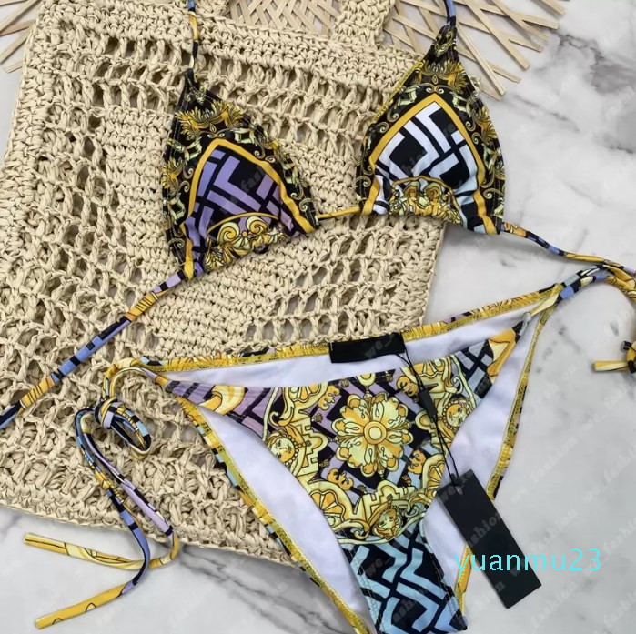 Luxury Women Bikinis Swimsuit Two Piece Designer GOLD Bikini Top Sexy Woman Bathing Suits Beach Swim Wear Outdoor
Luxury Women Bikinis Swimsuit Two Piece Designer GOLD Bikini Top Sexy Woman Bathing Suits Beach Swim Wear Outdoor