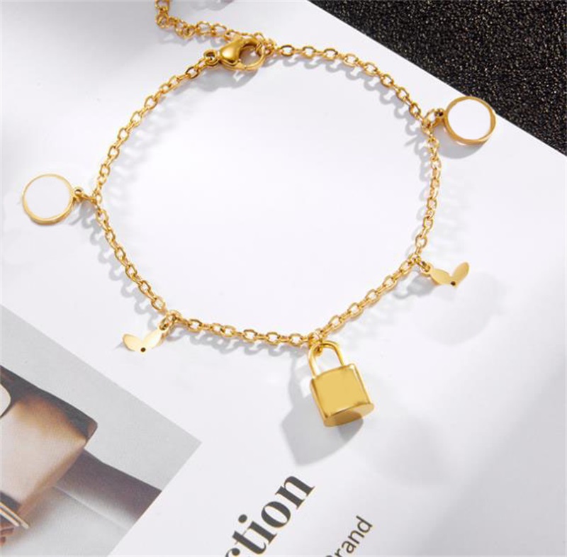 Plated 14 k gold bracelet hypoallergenic jewlery designer for women lady cjewelers charms friendship bracelets for kids gifts designer braceletes lock bracelet
Plated 14 k gold bracelet hypoallergenic jewlery designer for women lady cjewelers charms friendship bracelets for kids gifts designer braceletes lock bracelet