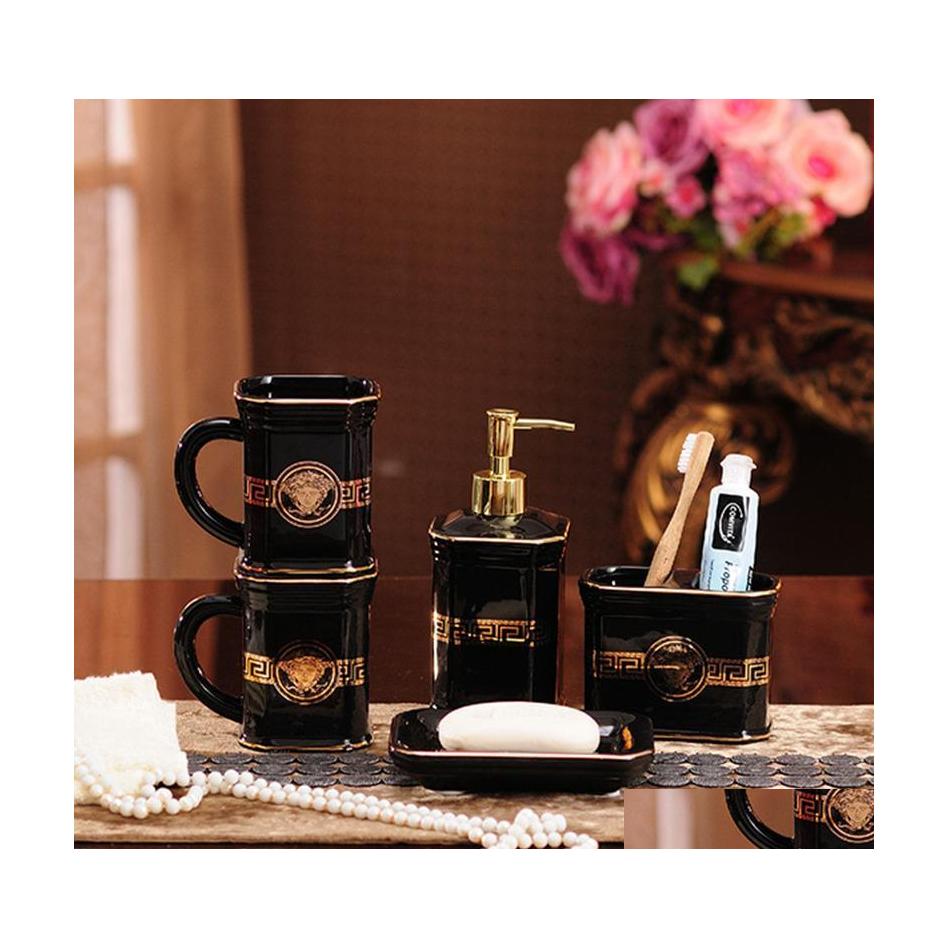 Bath Accessory Set Bathroom Accessories Ceramic Tooth Brush Holder Soap Dish Dispenser Gargle Cup Dew Container 5Pcs Per Drop Delive Dhfhw
Bath Accessory Set Bathroom Accessories Ceramic Tooth Brush Holder Soap Dish Dispenser Gargle Cup Dew Container 5Pcs Per Drop Delive Dhfhw