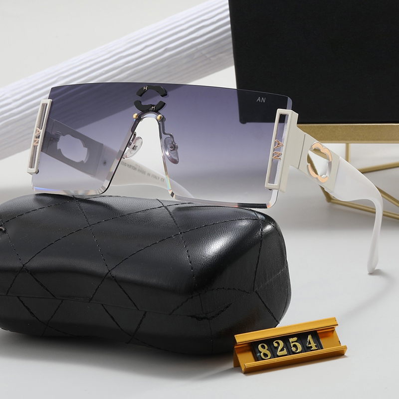 Luxury designer sunglasses classic sunglass outdoor beach driving men women 7 colours available with box good
Luxury designer sunglasses classic sunglass outdoor beach driving men women 7 colours available with box good