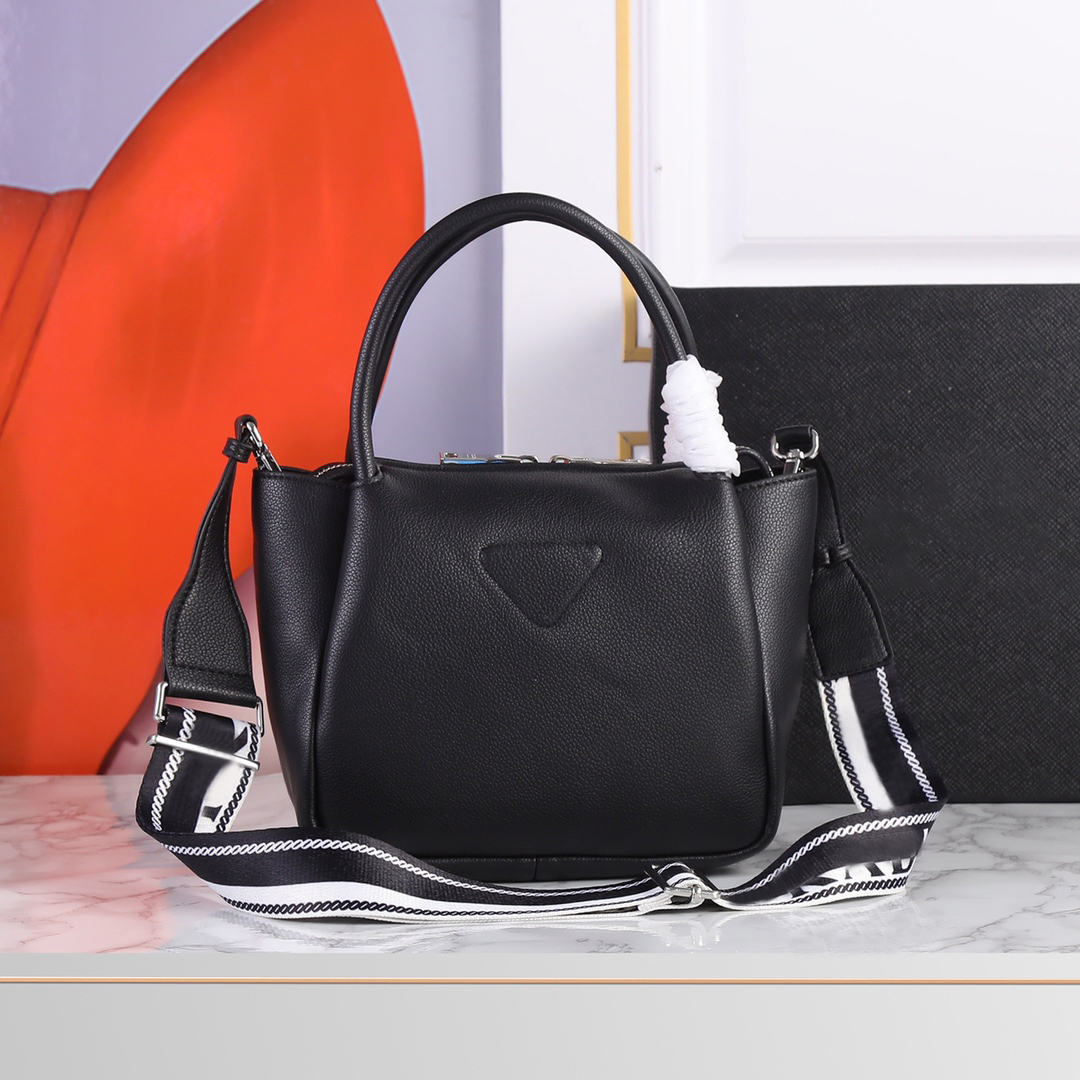 7A Designer Bags Genuine Leather Cowhide Womens Dual Purpose Purse Detachable Printed Strap Ladylike Handbags, White
7A Designer Bags Genuine Leather Cowhide Womens Dual Purpose Purse Detachable Printed Strap Ladylike Handbags, White