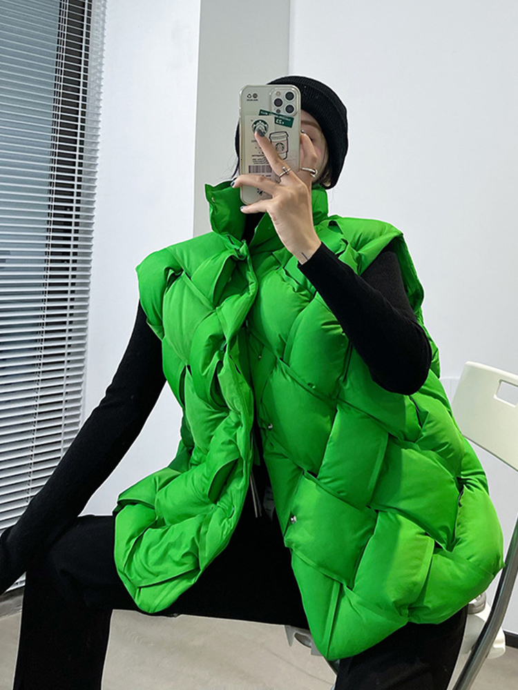 Women's Vests Lagabogy Top Quality Winter Women High Street Knitted 90% White Duck Down Sleeveless Vest Female Loose Warm Puffer Jacket 230111