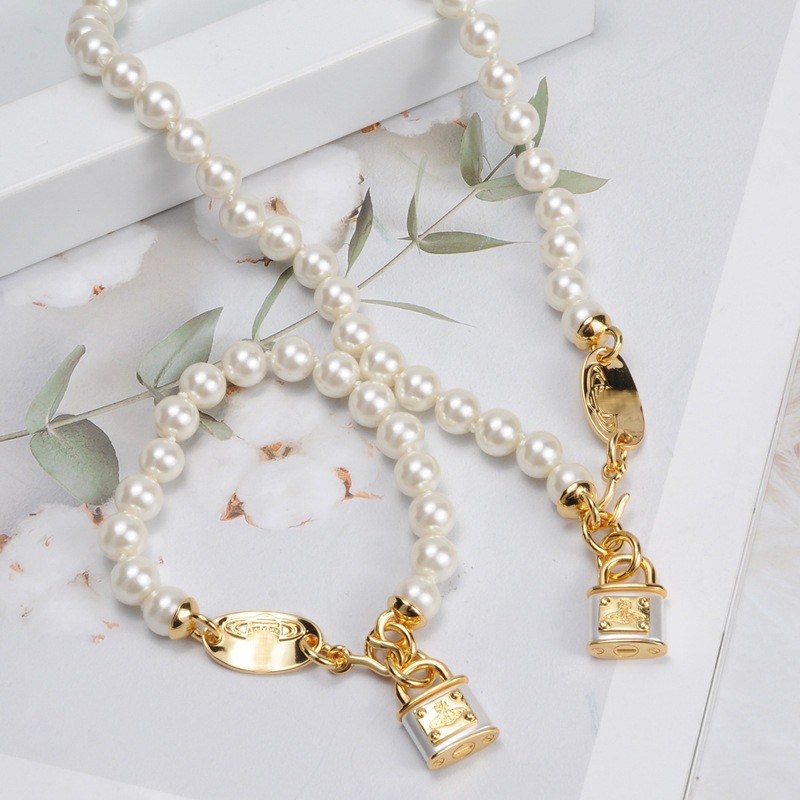 Pendant Saturn Vivan VW Pearls Lock Necklaces Of Earth Planet Jewelry Beaded Necklaces for Woman Jewelry Punk
Pendant Saturn Vivan VW Pearls Lock Necklaces Of Earth Planet Jewelry Beaded Necklaces for Woman Jewelry Punk
