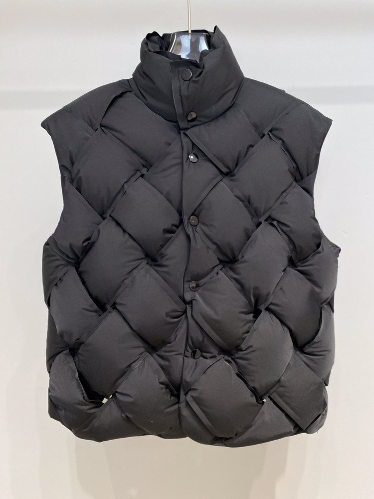 Women's Vests Lagabogy Top Quality Winter Women High Street Knitted 90% White Duck Down Sleeveless Vest Female Loose Warm Puffer Jacket 230111