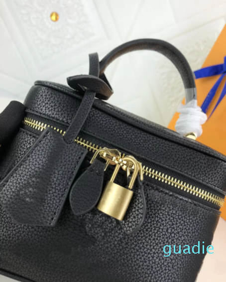 Designer Handbag Flowers Letters Wristlet Round Cakes Banquet Totes Shoulder Bags Genuine Leather Women Clutch Messenger Bag Crossbody Purse#45598, 45598#black
Designer Handbag Flowers Letters Wristlet Round Cakes Banquet Totes Shoulder Bags Genuine Leather Women Clutch Messenger Bag Crossbody Purse#45598, 45598#black