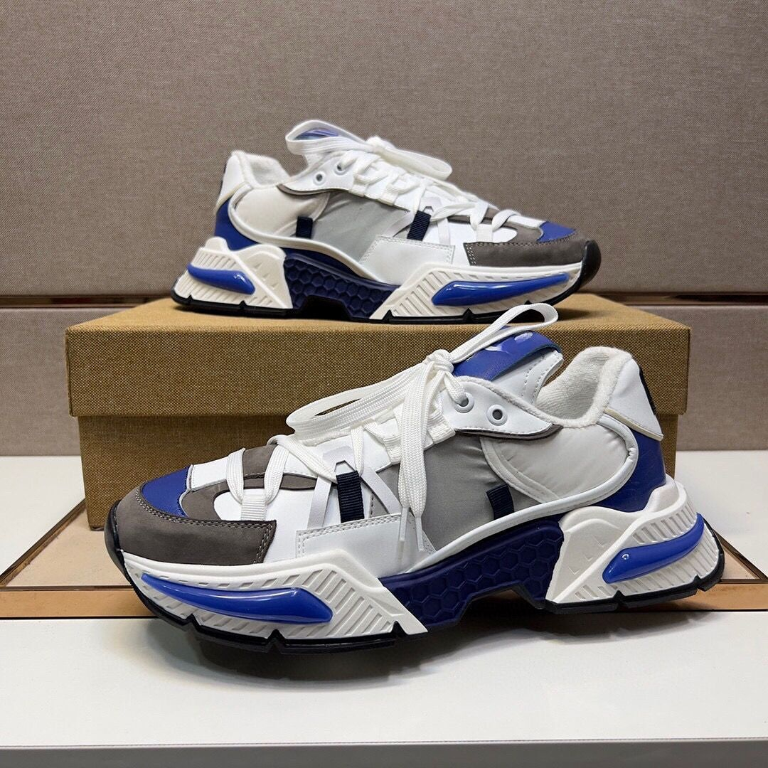 Luxury brands men and women walking shoes stitching color in the fall and winter leather increase thick bottom sneakers
Luxury brands men and women walking shoes stitching color in the fall and winter leather increase thick bottom sneakers