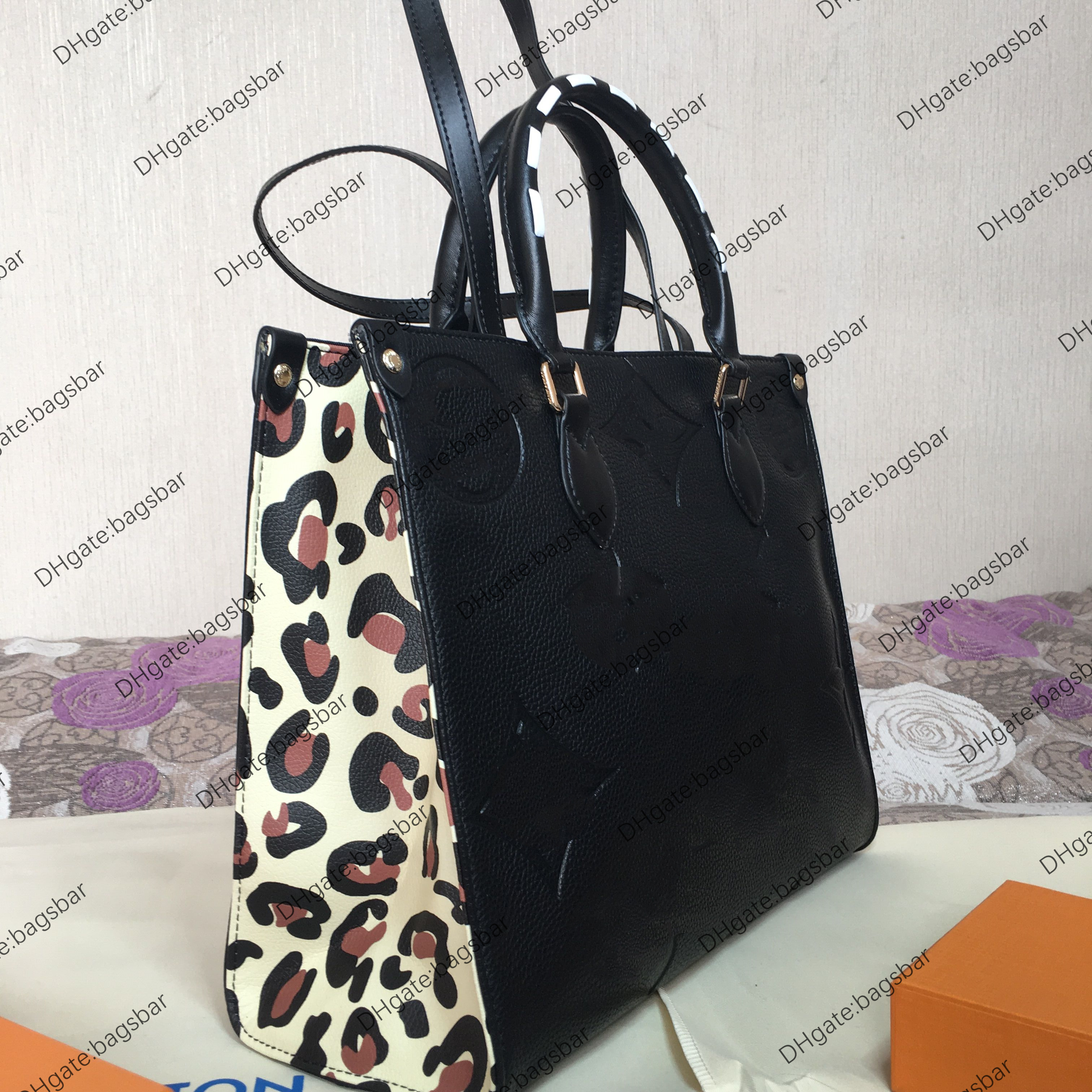 Designer on the go totes womens handbags Onthego tote bag Crossbody Leather purse shoulder bags Large Leopard handbag MM GM louiseitys viutonity lvity high quality, Black leopard
Designer on the go totes womens handbags Onthego tote bag Crossbody Leather purse shoulder bags Large Leopard handbag MM GM louiseitys viutonity lvity high quality, Black leopard