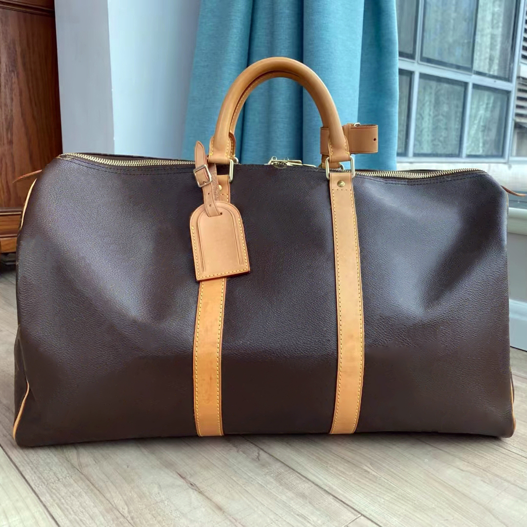 famous trunk Genuine Leather large tote Duffel Bags M41414 M56714 Women men Crossbody fashion travel Shoulder Luxurys Clutch Designers strap weekend Handbags bags, M0n0gram black shoulder st
famous trunk Genuine Leather large tote Duffel Bags M41414 M56714 Women men Crossbody fashion travel Shoulder Luxurys Clutch Designers strap weekend Handbags bags, M0n0gram black shoulder st