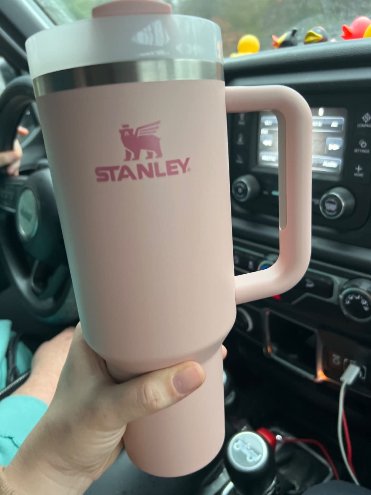stanley 40oz stainless steel tumbler with Logo handle lid straw big capacity beer mug water bottle powder coating outdoor camping cup vacuum insulated drinking 0111, Multi-color
stanley 40oz stainless steel tumbler with Logo handle lid straw big capacity beer mug water bottle powder coating outdoor camping cup vacuum insulated drinking 0111, Multi-color