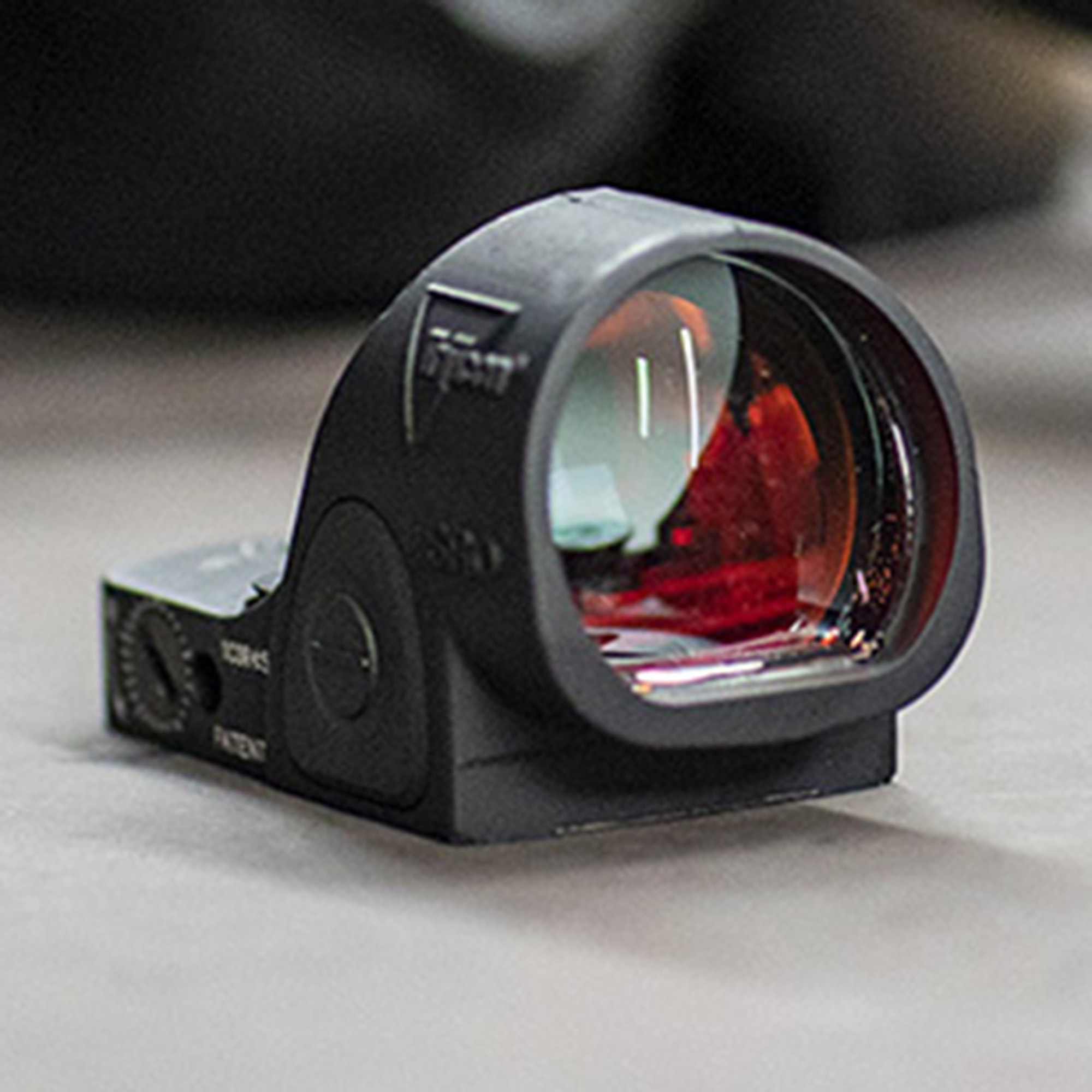 Tactical Scopes Hunting Shooting Airsoft Reflex 1x Red Dot Sight SRO Scope 1 MOA With 20mm Picatinny Weaver Mount Pistol Base, Option
Tactical Scopes Hunting Shooting Airsoft Reflex 1x Red Dot Sight SRO Scope 1 MOA With 20mm Picatinny Weaver Mount Pistol Base, Option