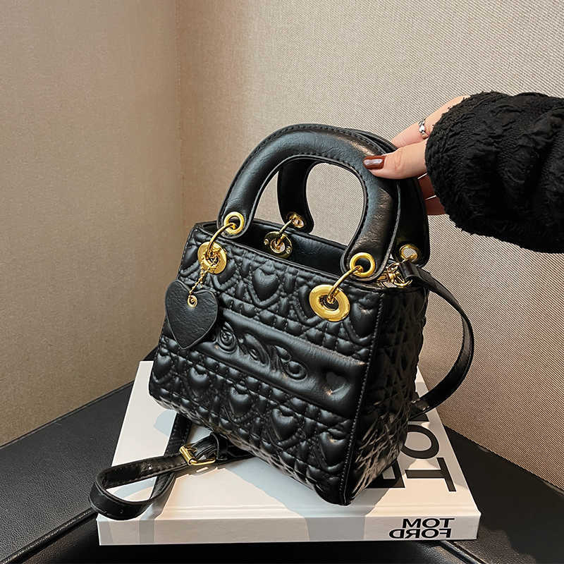 Embossed Women Bag Brand Designer Handbag Purse Quality Leather Shoulder For Mini Crossbody Classic Square Bolsos, Black
Embossed Women Bag Brand Designer Handbag Purse Quality Leather Shoulder For Mini Crossbody Classic Square Bolsos, Black