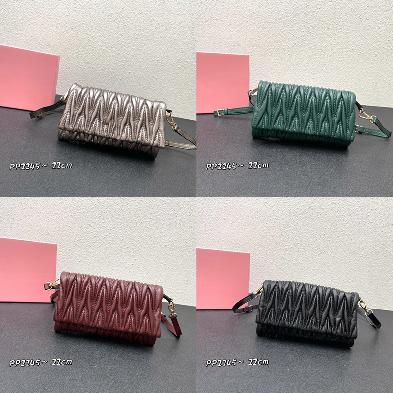 bag Fashion miu designer bag mius Matelasse nappa leather bag embroidery lambskin Women shoulder bags luxury handbag Vintage crossbody new 2022 SNB1, #3 size:22x14x4cm
bag Fashion miu designer bag mius Matelasse nappa leather bag embroidery lambskin Women shoulder bags luxury handbag Vintage crossbody new 2022 SNB1, #3 size:22x14x4cm