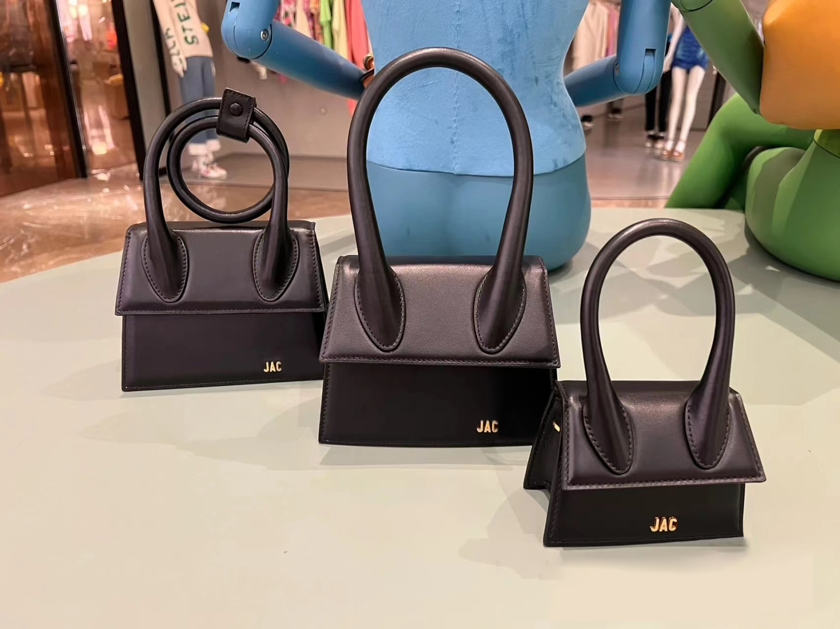 fashion Mini baguette Unisex Designer Bag Bestsellers Luxury womens mens clutch flap Leather envelope tote handbag Shoulder Crossbody Large Medium baguette Bags
fashion Mini baguette Unisex Designer Bag Bestsellers Luxury womens mens clutch flap Leather envelope tote handbag Shoulder Crossbody Large Medium baguette Bags