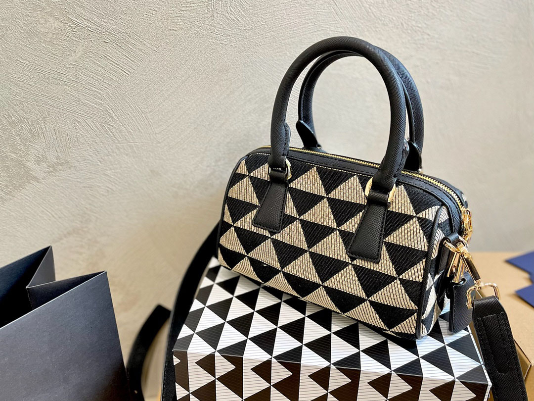 top quality Designers prad Bag lady underarm bag mini messenger Clutch Cross Body Shoulder bags womens mens Purse and handbag prada bag fashion bag, #1
top quality Designers prad Bag lady underarm bag mini messenger Clutch Cross Body Shoulder bags womens mens Purse and handbag prada bag fashion bag, #1
