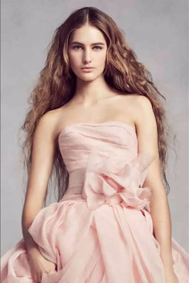 Pink Organza a-line Wedding Dresses Strapless Ball Gowns Ruched Draped Bodice with 3D Flower Custom Made princess Bridal Gowns