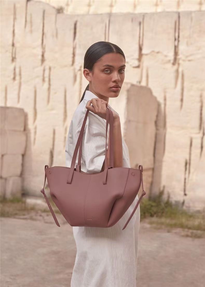 New Polene Cyme Tote Bag Full-Grain Textured Leather Designer Magnetic Buckle Closure Handbag Women Suede Inner Lining Luxury Large Capacity Handbags, Cognac
New Polene Cyme Tote Bag Full-Grain Textured Leather Designer Magnetic Buckle Closure Handbag Women Suede Inner Lining Luxury Large Capacity Handbags, Cognac