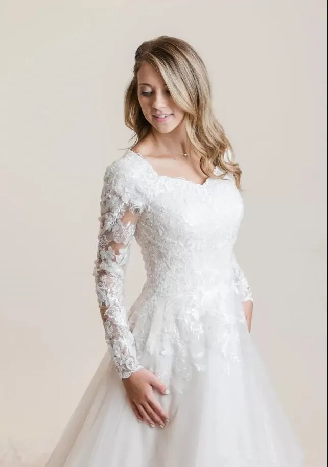 Boho Lace Appliqued Wedding Dresses 2023 Elegant Long Sleeves Bridal Gowns V Neck Tulle Country Western Vestido De Novia