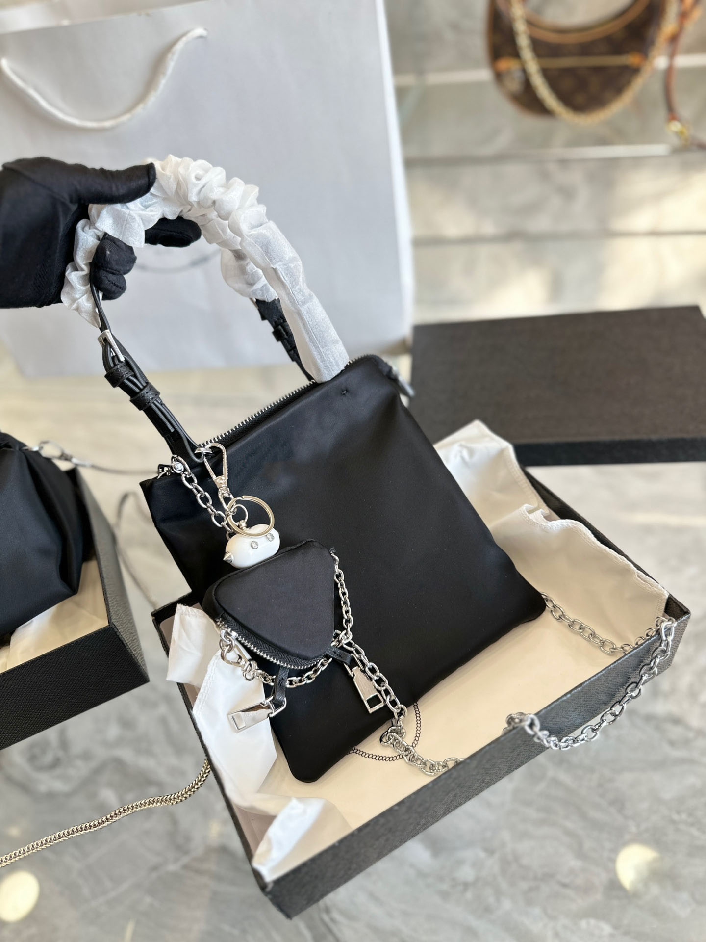 women Fashion bags Crossbody bag Hobo purses totes Handbags bag classic Gold Buckle Chain fashion women's Handbags bag travel classic card holders, #1
women Fashion bags Crossbody bag Hobo purses totes Handbags bag classic Gold Buckle Chain fashion women's Handbags bag travel classic card holders, #1