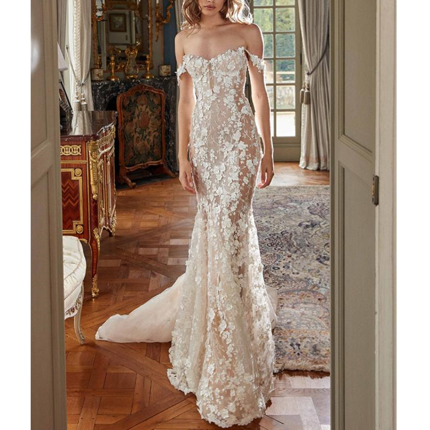 Floral Rustic Wedding Dress with Pockets Deep V-Neck Custom Made Plus Size Appliqued Long Tulle Romantic Bridal Gown Custom Made