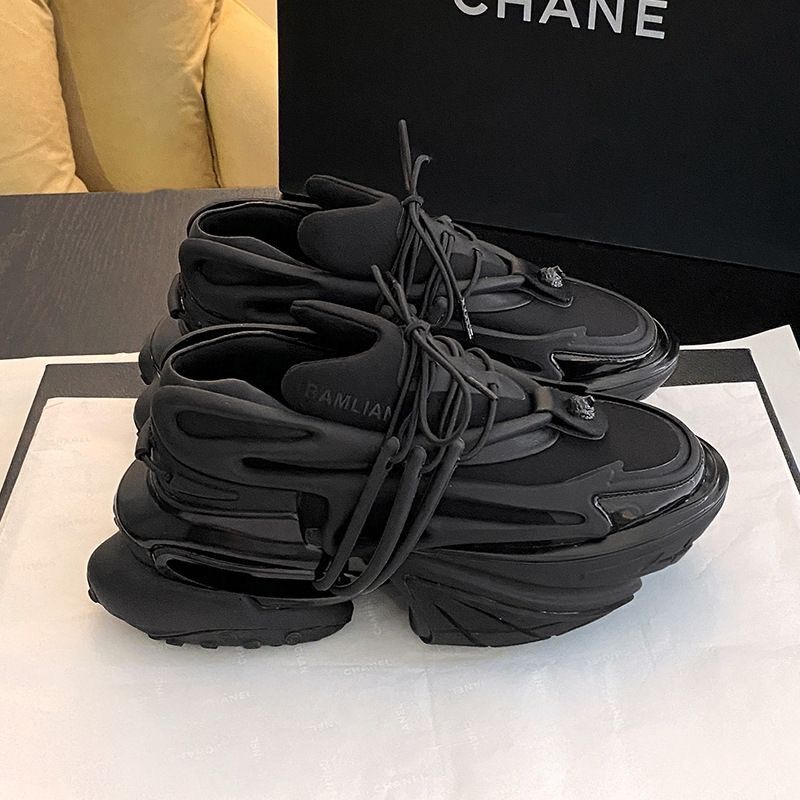 Designer brand casual shoes men's and women's space shoes spacecraft science and technology sense sports leather running shoes
Designer brand casual shoes men's and women's space shoes spacecraft science and technology sense sports leather running shoes