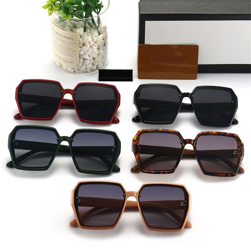 Oversized sunglasses for women designer shades luxury glasses men sonnenbrille letter black fashion gafas de sol beach travel accessories designer sunglasses
Oversized sunglasses for women designer shades luxury glasses men sonnenbrille letter black fashion gafas de sol beach travel accessories designer sunglasses