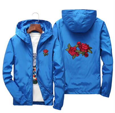 Rose Windbreaker Men Women's Jacket New Fashion White And Black Roses Outwear Coat mens designer jacket U18P, Dark blue 2
Rose Windbreaker Men Women's Jacket New Fashion White And Black Roses Outwear Coat mens designer jacket U18P, Dark blue 2