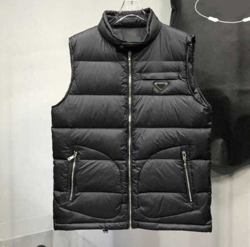 Men's Vests Classic Designer Down Vest Parkas for Mens Women Jacket with Letters Winter 4 Colors Warm Sleeveless Jackets Coats Streetwear High YB2Q, White
Men's Vests Classic Designer Down Vest Parkas for Mens Women Jacket with Letters Winter 4 Colors Warm Sleeveless Jackets Coats Streetwear High YB2Q, White