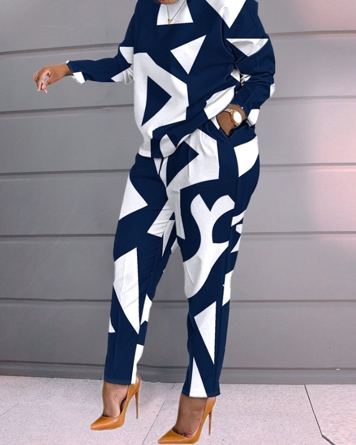 Women's Tracksuits Two Piece Sets Womens Outifits Fashion Summer Scarf Chain Print Casual O-Neck Short Sleeve Top Pocket Long Pants Set 230113