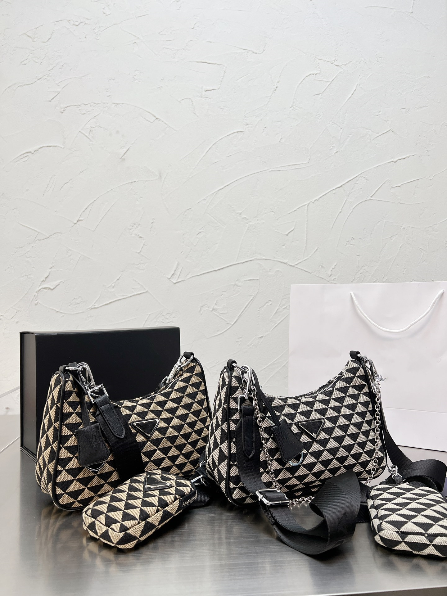 designers Messenger composite bag lady clutch bag shoulder tote Tote chains hand lady Shoulder Bag Multi-Color Fashion Bags wholesale, #1
designers Messenger composite bag lady clutch bag shoulder tote Tote chains hand lady Shoulder Bag Multi-Color Fashion Bags wholesale, #1