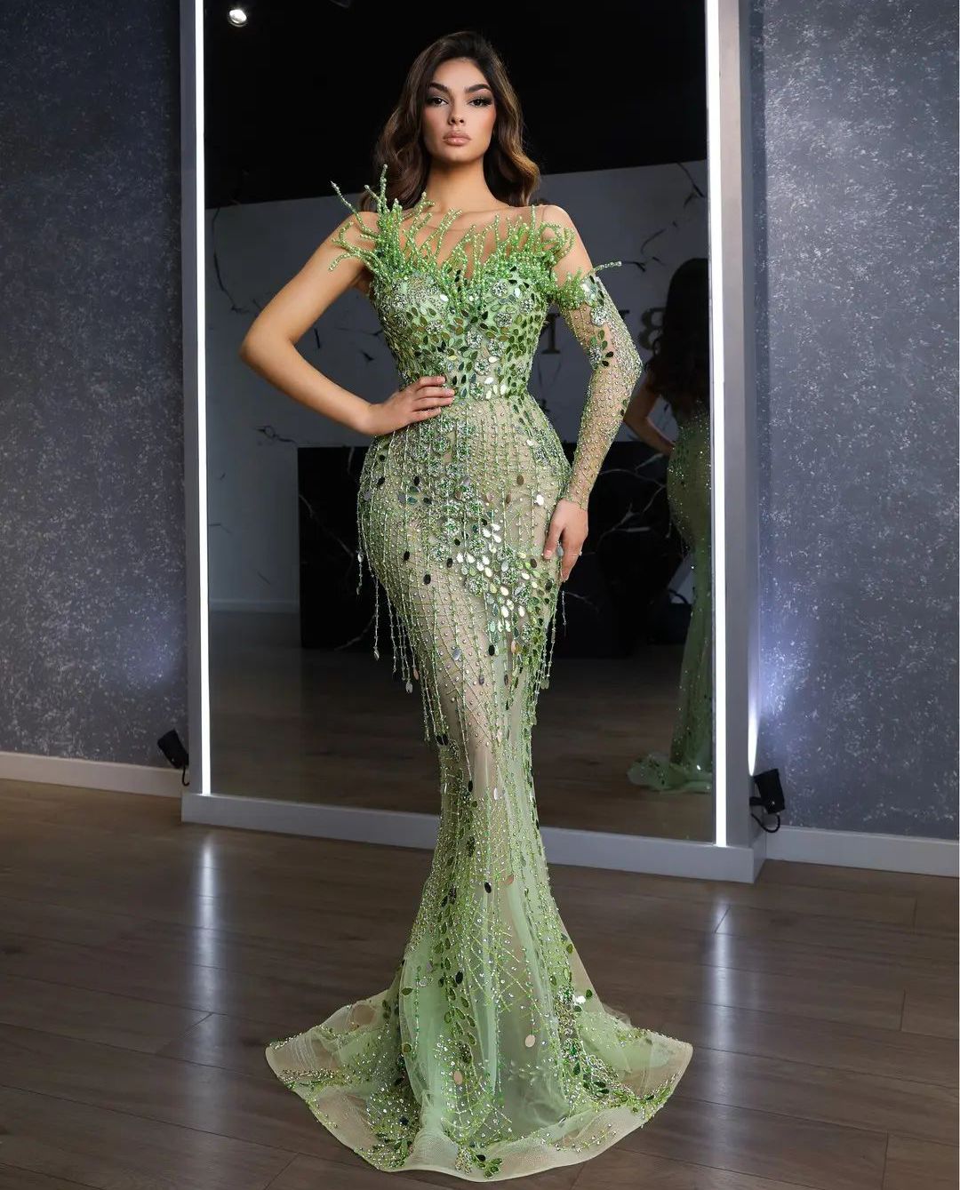 Green Mermaid Prom Dresses V Neck One Long Sleeve 3D Lace Hollow Beaded Appliques Sequins Floor Length Tassel Sparkly Evening Dresses Plus Size Custom