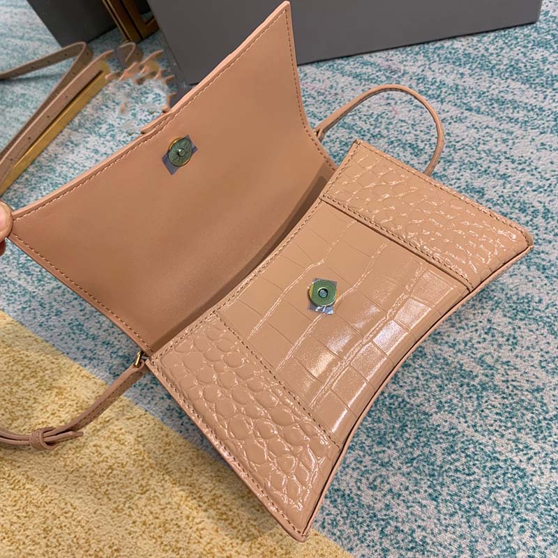 Shoulder bag classic crossbody bag newset women lady messenger handbags shoulder bags handbag womens famous casual designer messenger lady cross body bags, Nude
Shoulder bag classic crossbody bag newset women lady messenger handbags shoulder bags handbag womens famous casual designer messenger lady cross body bags, Nude