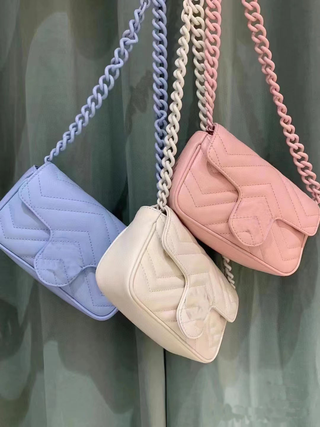 Designer design women's chain bag retro style fashion versatile Mini waist pack cross body.