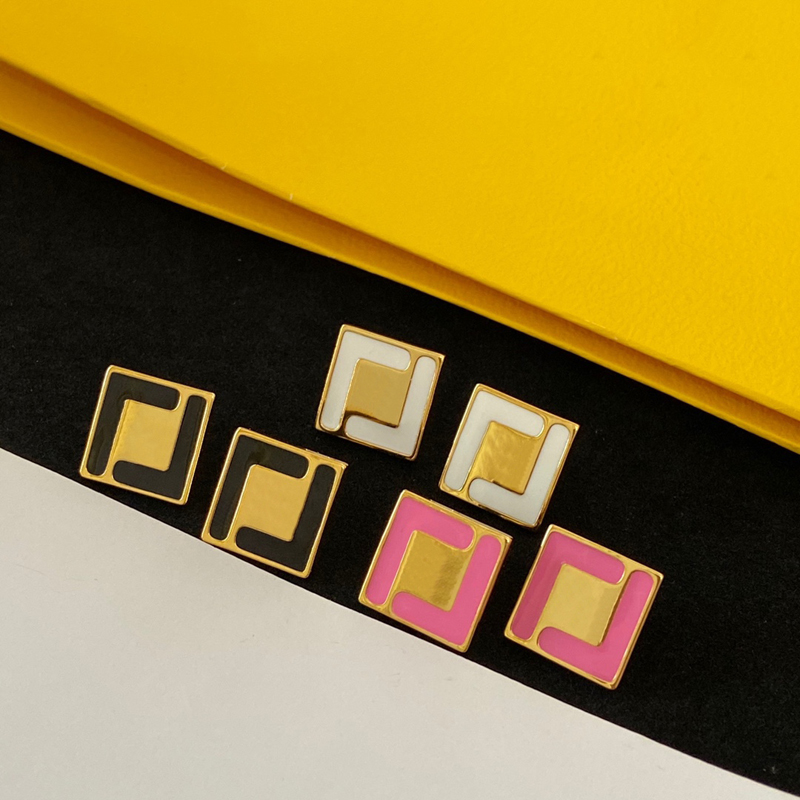 Gold Letters Ear Studs Women Designer Jewelry Womens Earrings New Designers Square Earings For Party Ladies Accessories Nice D2301124F
Gold Letters Ear Studs Women Designer Jewelry Womens Earrings New Designers Square Earings For Party Ladies Accessories Nice D2301124F