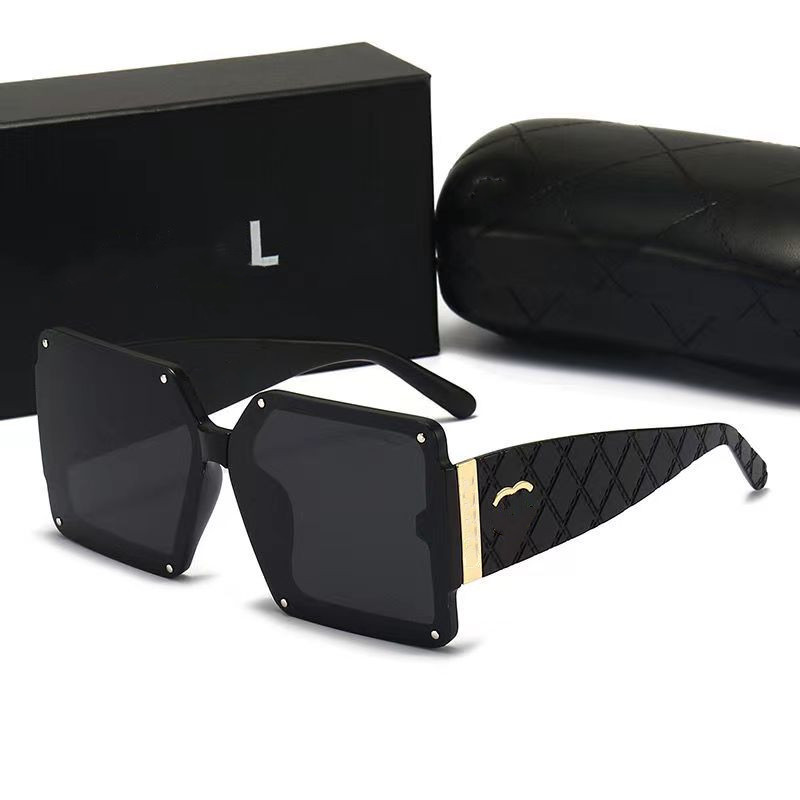 Designer brand women's sunglasses, new style, small fragrance, fashion trend, large frame sunglasses, holiday and leisure necessities
Designer brand women's sunglasses, new style, small fragrance, fashion trend, large frame sunglasses, holiday and leisure necessities