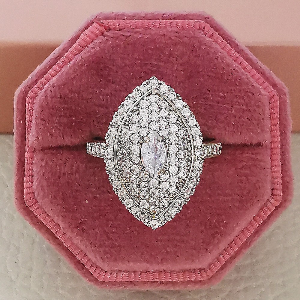 Choucong Brand New Wedding Rings Luxury Jewelry 925 Sterling Silver Marquise Cut White Topaz CZ Diamond Party Eternity Women Engagement Bridal Ring Fo