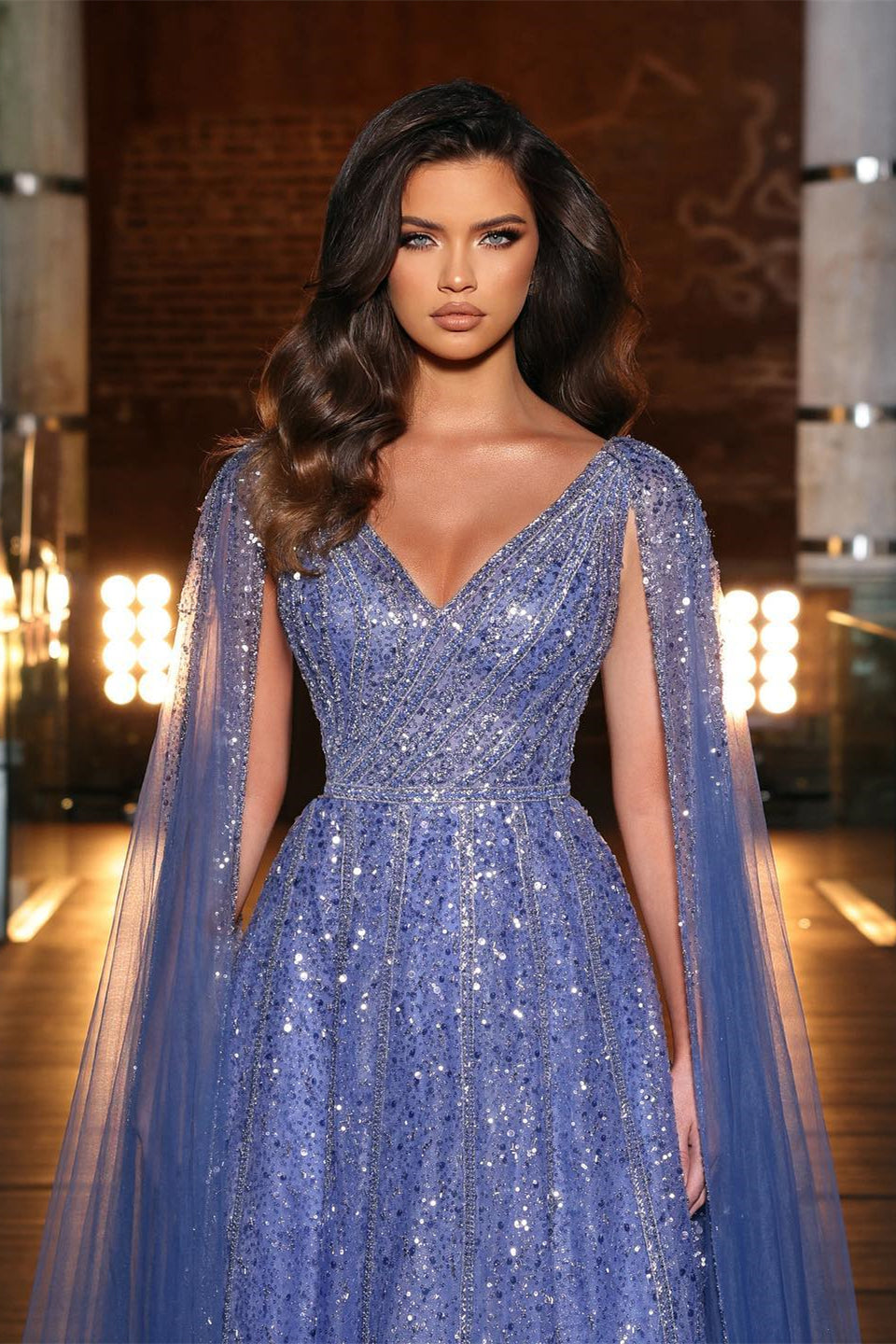 Sparkly A-line Evening Dresses Sleeveless V Neck Capes Beaded 3D Lace Appliques Sequins Floor Length Celebrity Beaded Formal Prom Dresses Gowns Party 