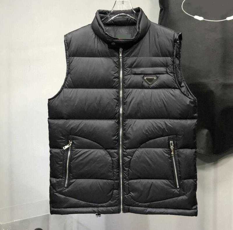 Men's Vests Classic Designer Down Vest Parkas for Mens Women Jacket with Letters Winter 4 Colors Warm Sleeveless Jackets Coats Streetwear High NR6M, White
Men's Vests Classic Designer Down Vest Parkas for Mens Women Jacket with Letters Winter 4 Colors Warm Sleeveless Jackets Coats Streetwear High NR6M, White