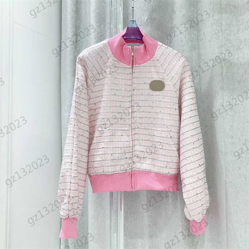 Autumn And Winter Jacket Hot Drill Brooch Decorative Splicing Stand Collar Zipper Jackets Silver Line Thread Wrapping Sports Casual Outerwear Womens Jackets 1970
Autumn And Winter Jacket Hot Drill Brooch Decorative Splicing Stand Collar Zipper Jackets Silver Line Thread Wrapping Sports Casual Outerwear Womens Jackets 1970