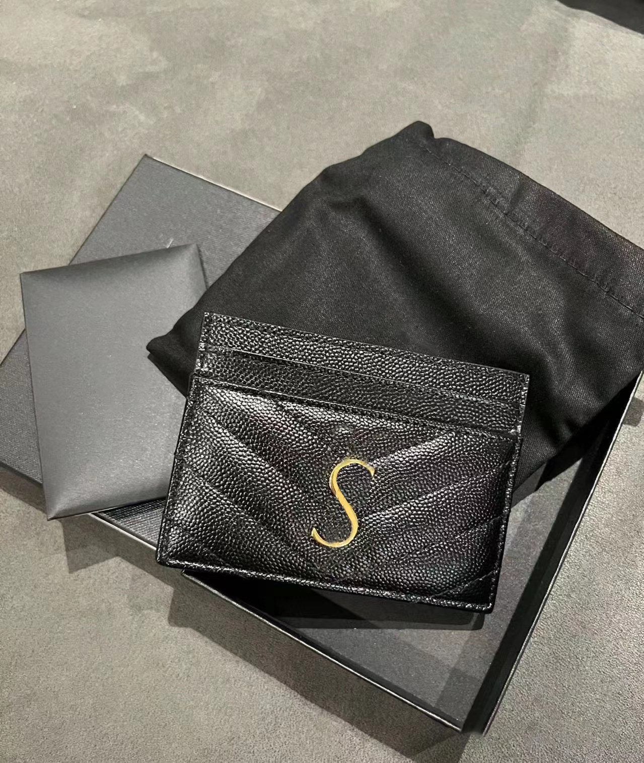 Luxurys designer Genuine Leather card holder Coin Purses fashion Mini Men Women's Key Wallets handbag Clutch Coin Holders credit Metal letter logo Open Square soft, Khaki gold
Luxurys designer Genuine Leather card holder Coin Purses fashion Mini Men Women's Key Wallets handbag Clutch Coin Holders credit Metal letter logo Open Square soft, Khaki gold