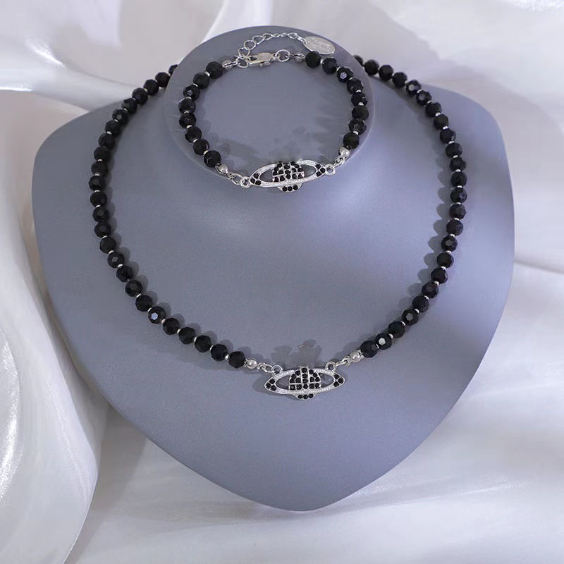 Saturn Black Crystal Single Layer Full Diamond Necklace Punk Dark Style Collarbone Chain Can Be Worn by Men and Women
Saturn Black Crystal Single Layer Full Diamond Necklace Punk Dark Style Collarbone Chain Can Be Worn by Men and Women