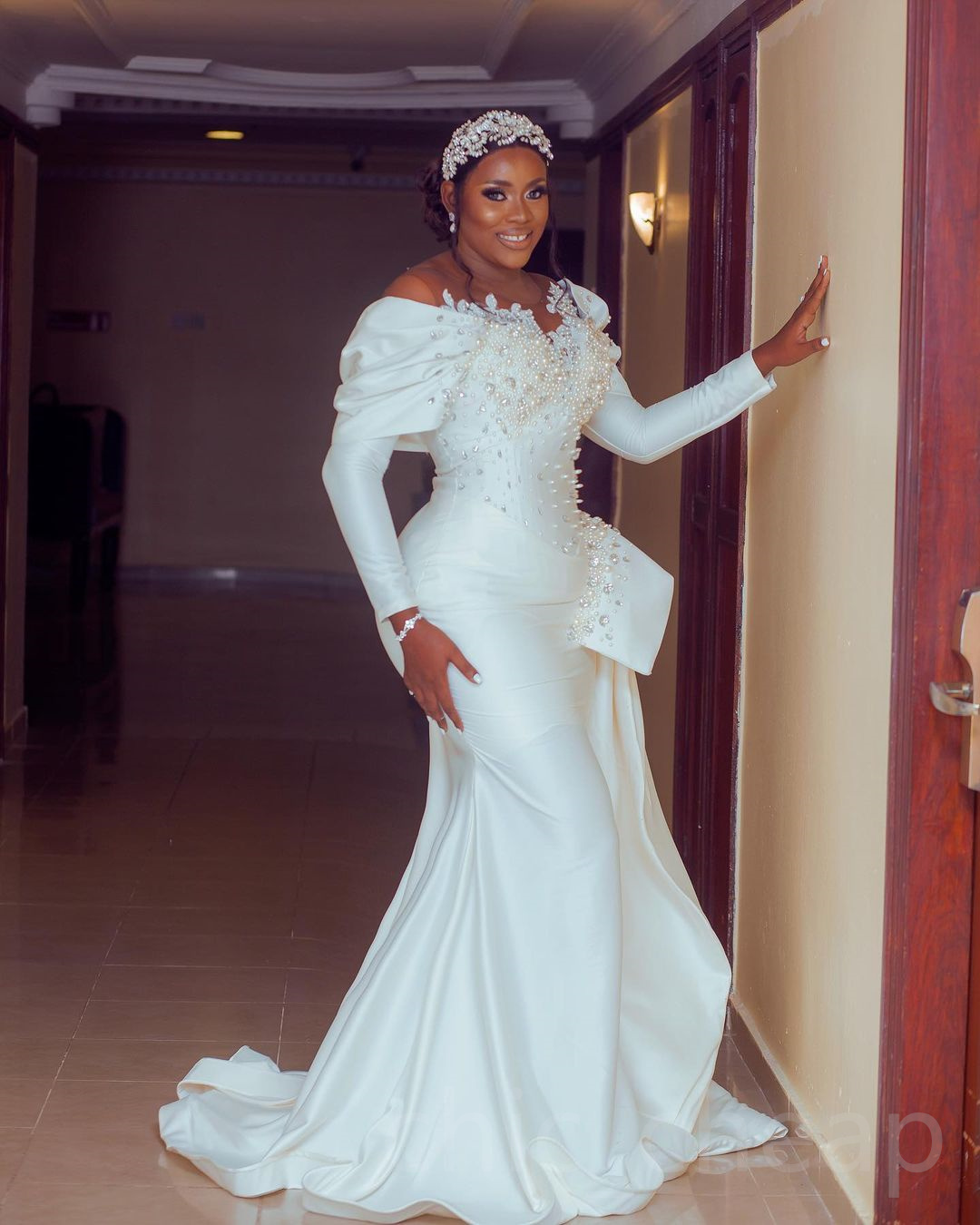 2023 Arabic Aso Ebi Ivory Mermaid Wedding Dress Lace Pearls Beaded Crystals Sexy Bridal Gowns Dresses ZJ2022